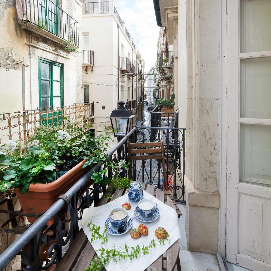 Lusso Al Duomo Di Ortigia Lägenhet Syrakusa Exteriör bild