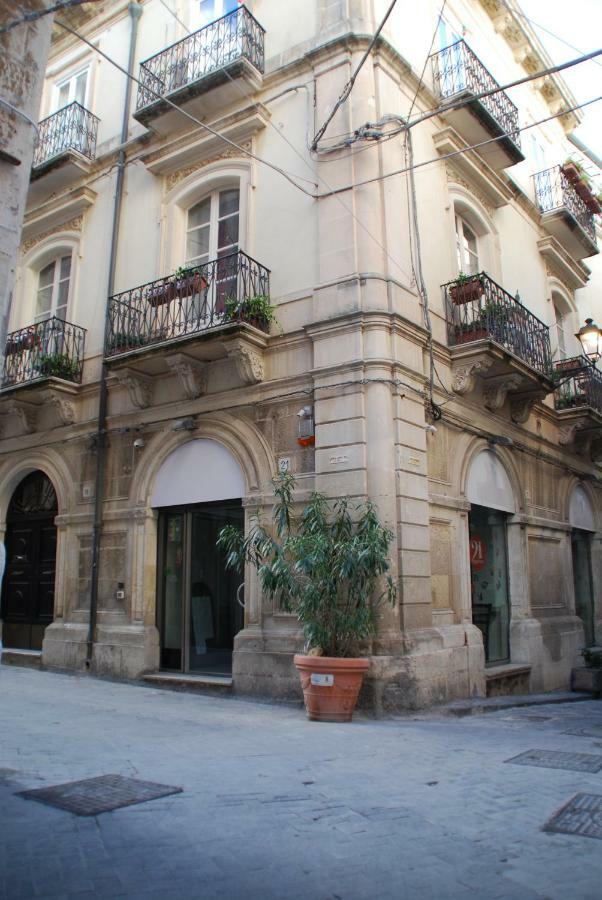 Lusso Al Duomo Di Ortigia Lägenhet Syrakusa Exteriör bild